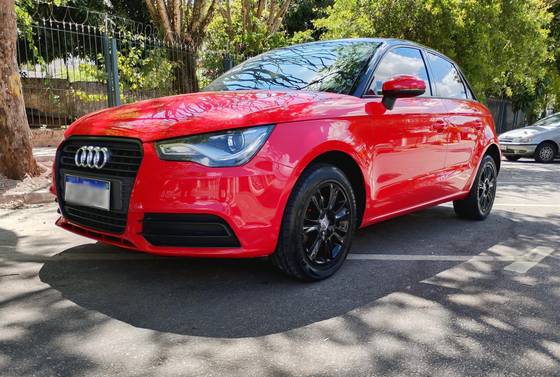 AUDI A1 1.4 TFSI SPORTBACK ATTRACTION 16V 122CV GASOLINA 4P S-TRONIC AUDI A1 1.4 TFSI SPORTBACK ATTRACTION 16V 122CV GASOLINA 4P S-TRONIC